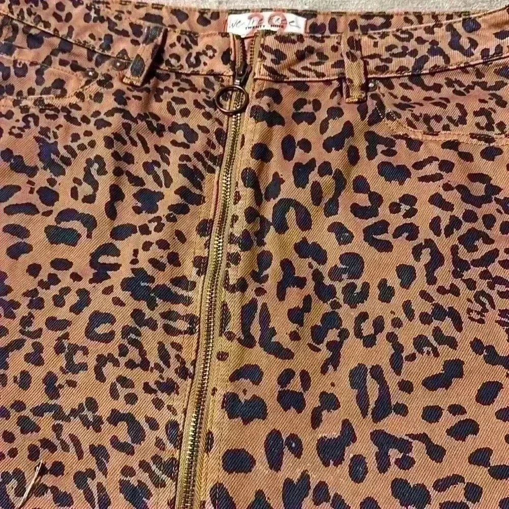 Free People Women's Zip It Up leopard Printed Mini Skirt size 29 waist